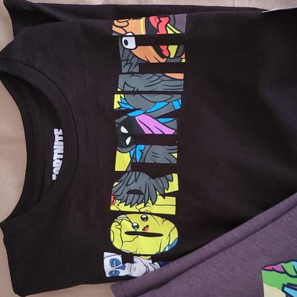 2 NWT Sz XL (14/16) Boys Fortnite Tees - Picture 2 of 12